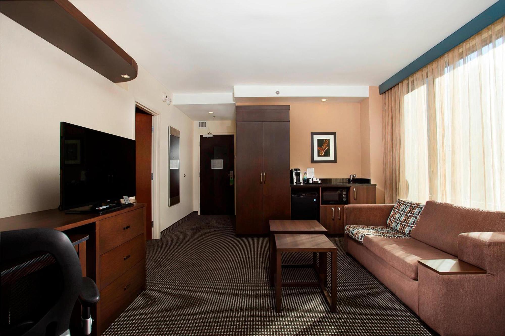 Courtyard Par Marriott Montreal Centre-Ville Exterior foto